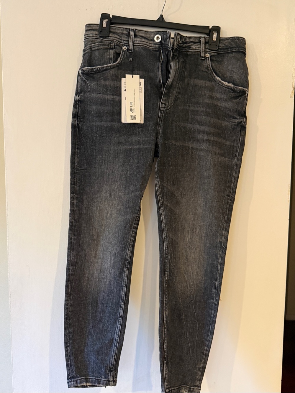 Zara Dark Wash Skinny Jeans - Grey. Skinny cropped size 32